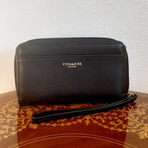 Coach Wristlet Wallet in Black Saffiano Leather ~ Classic Logo - Picture 1 of 4